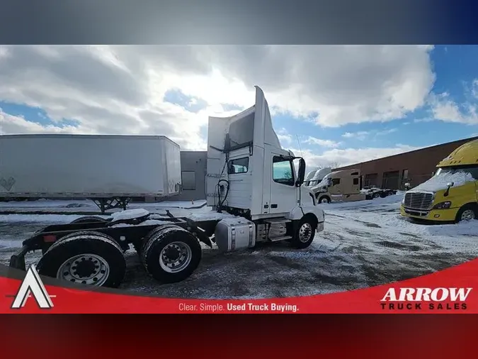 2018 VOLVO VNL300