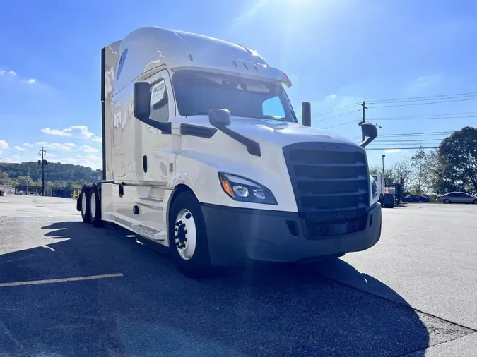 2020 Freightliner Cascadia