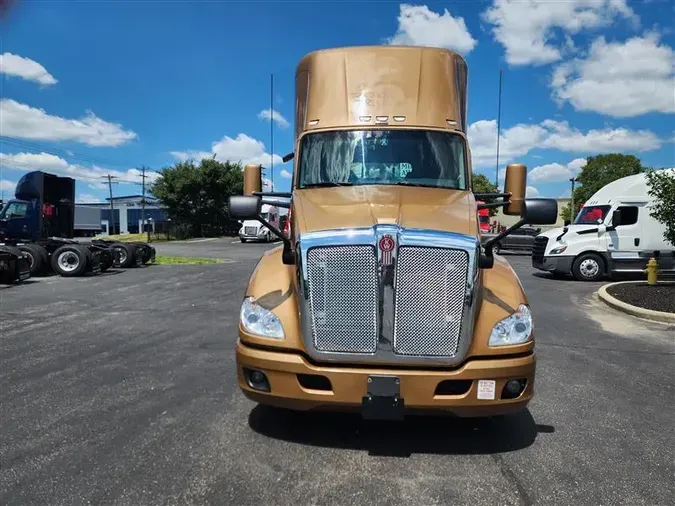 2022 KENWORTH T680