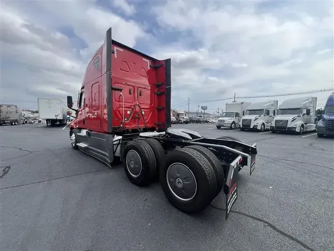 2021 FREIGHTLINER CA126