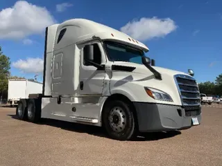 2018 FREIGHTLINER T12664ST