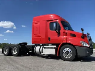 2018 FREIGHTLINER CASCADIA 125
