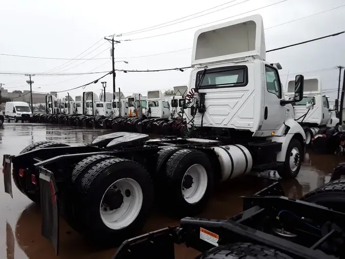 2018 NAVISTAR INTERNATIONAL RH613 DAYCAB T/Aaea50feba048a8af142165bd7d203fb6
