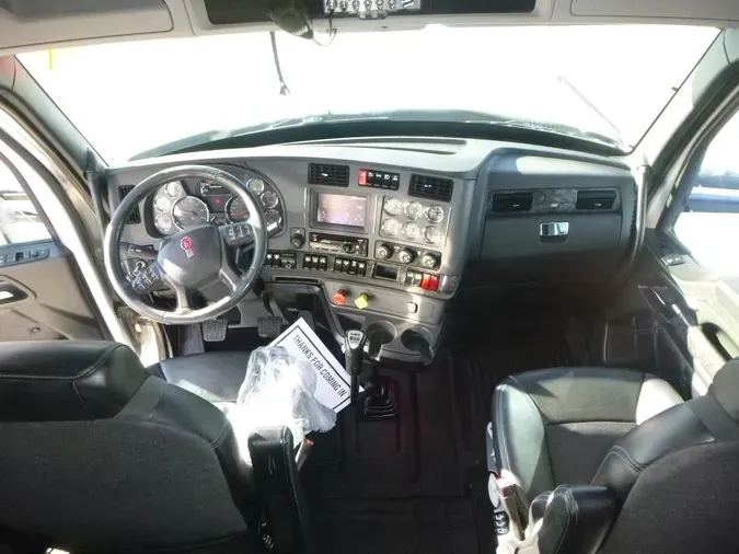 2020 Kenworth W990
