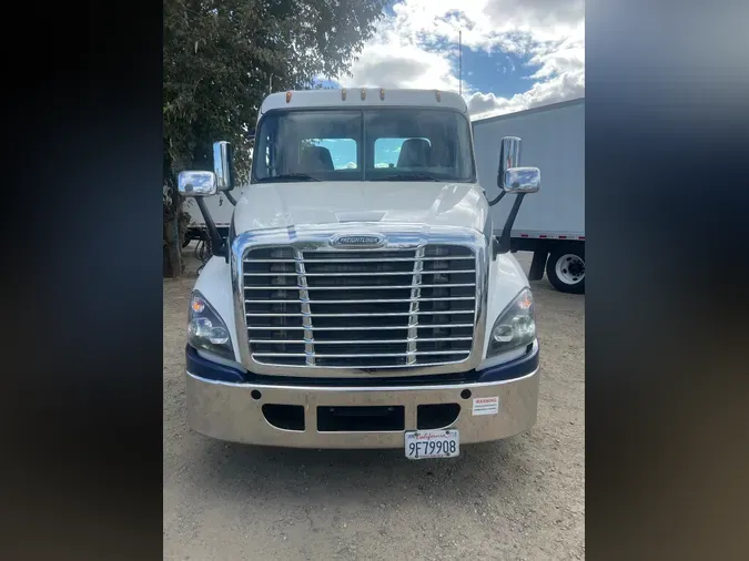 2018 FREIGHTLINER/MERCEDES CASCADIA 125