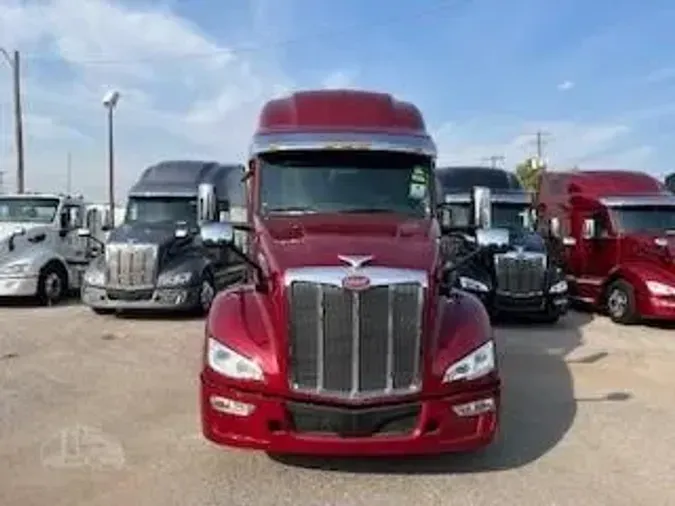  PETERBILT 579