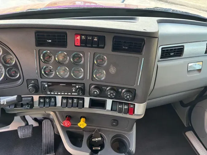2022 Kenworth T680