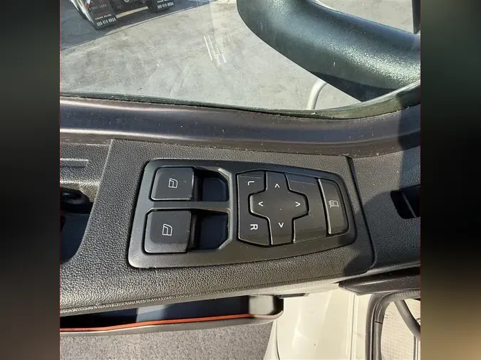 2024 VOLVO VNR64T300aeaaf18c6d3e1042b58971ad78c62c88