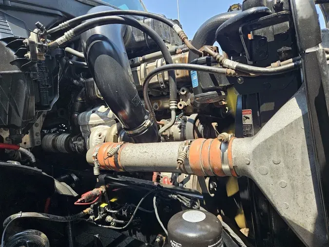 2021 FREIGHTLINER Cascadia 126