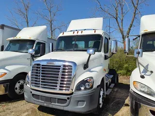 2018 FREIGHTLINER/MERCEDES CASCADIA 125