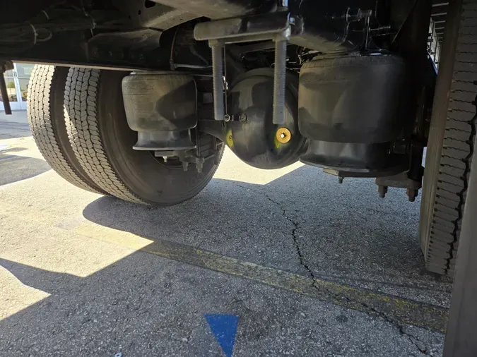 2019 Freightliner Business Class M2 106