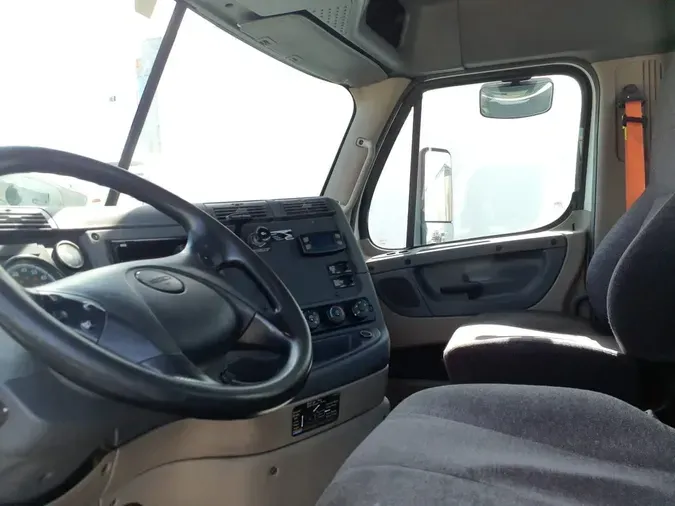 2019 FREIGHTLINER CASCADIA 125