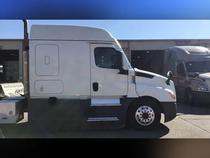 2022 Freightliner Cascadia 126aec3df0d88b64d11d344261afb7f9774