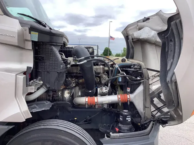 2024 Freightliner Cascadia 126