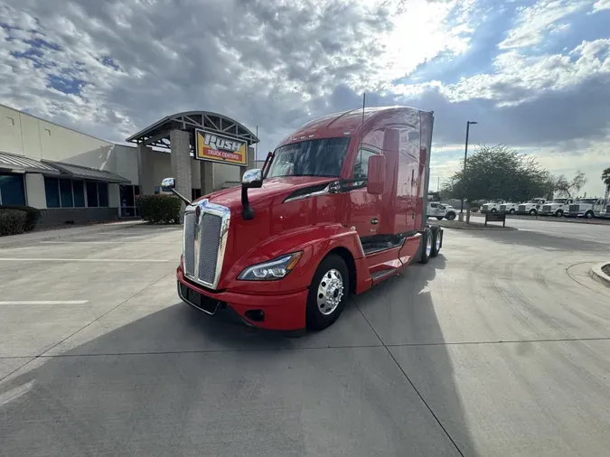 2024 Kenworth T680