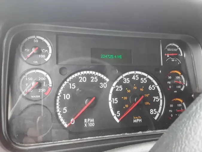2020 FREIGHTLINER/MERCEDES M2 106