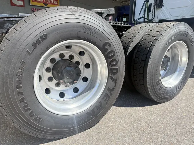 2020 International LT625