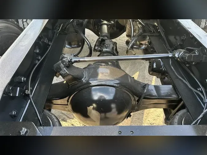 2021 FREIGHTLINER CA126