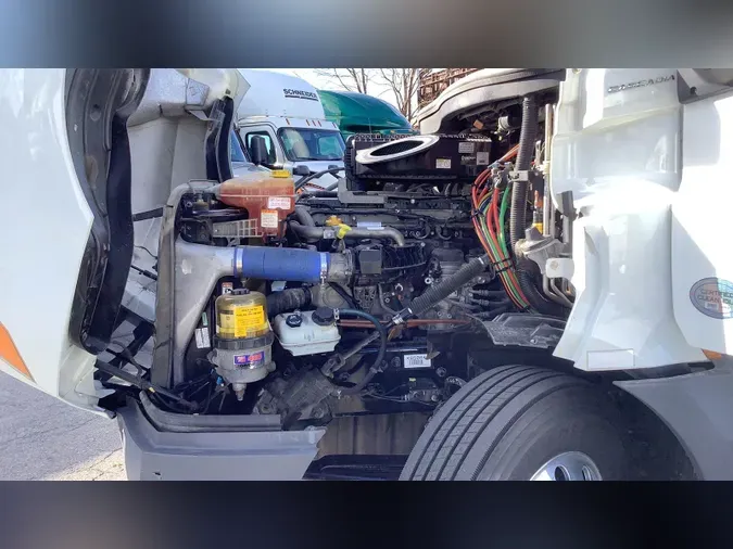 2020 Freightliner Cascadia 126aed85c69583b930bbdaab98e7d9c813e