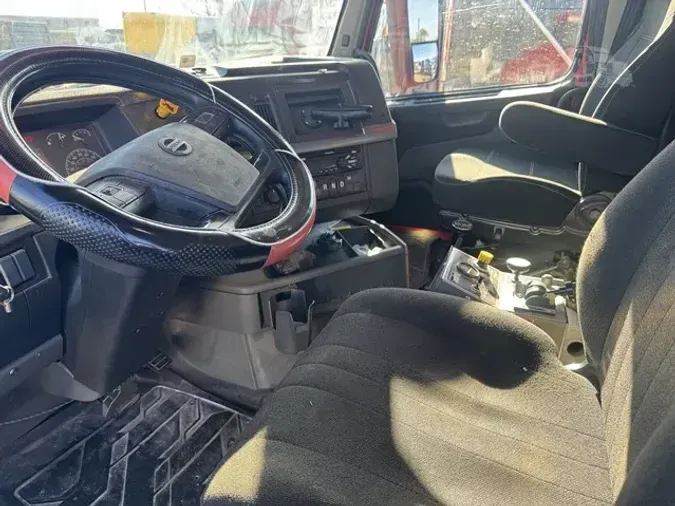 2019 VOLVO VNR64T300aed8825554b12aced3b8aa5ccaceacde