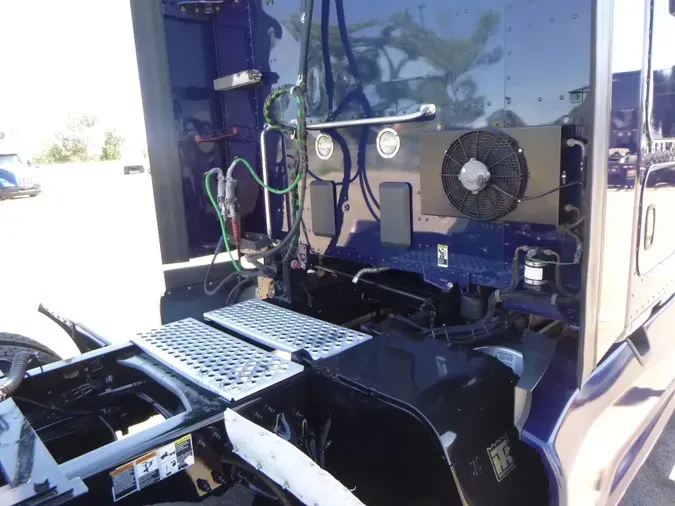 2022 Kenworth T680aedd406d811fd97aaf58d92e272a962a