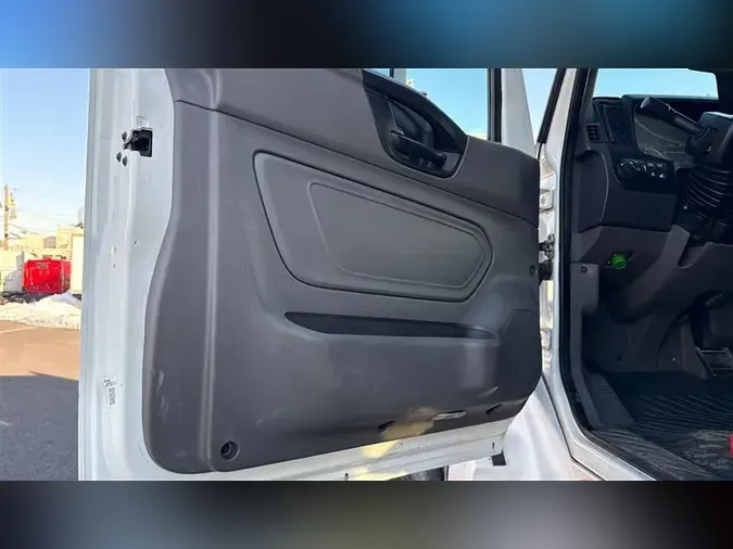 2020 INTERNATIONAL LT