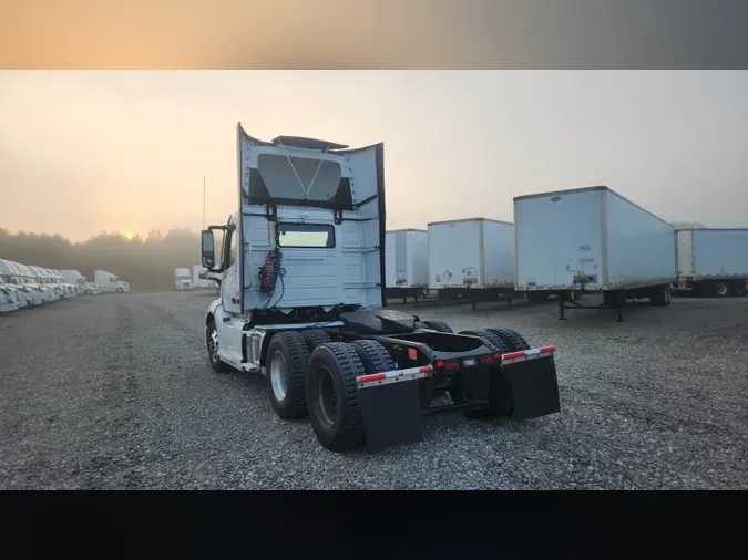 2019 Volvo VNL300aee4c38a7cdc2cd7be17a59f36f07b36