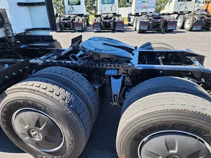 2022 INTERNATIONAL LT625