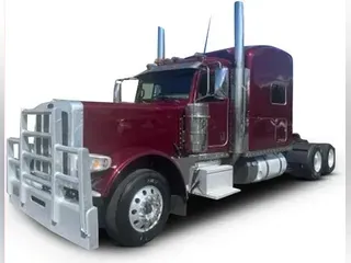 2021 Peterbilt 389