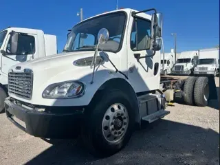 2018 FREIGHTLINER/MERCEDES M2 106