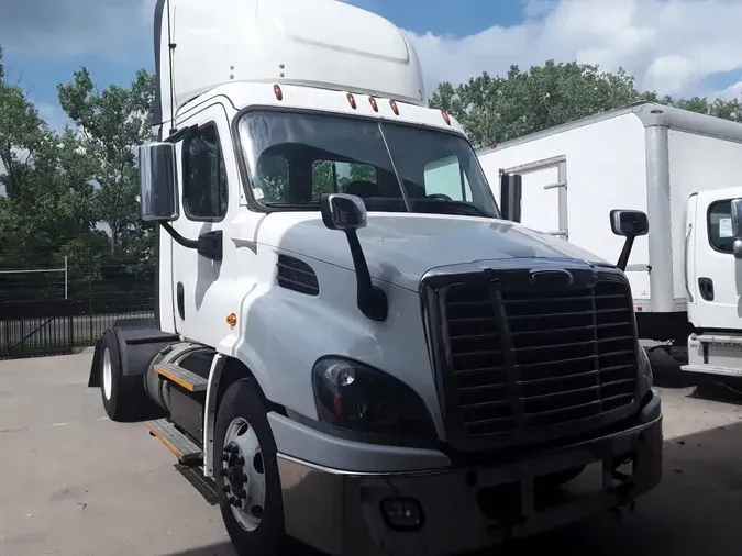 2018 FREIGHTLINER CASCADIA 113