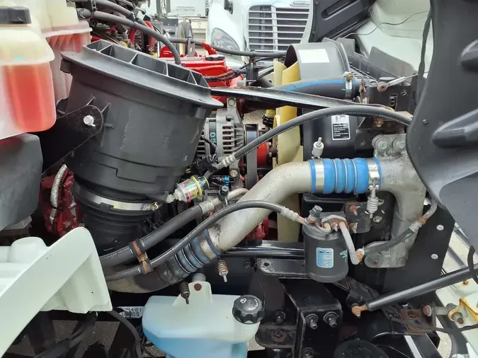 2019 FREIGHTLINER/MERCEDES M2 106