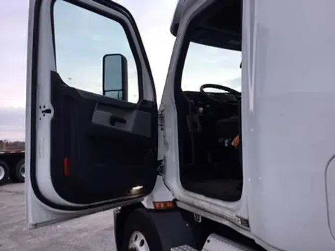 2019 Freightliner Cascadia