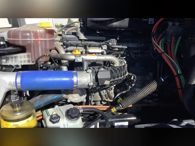 2021 Freightliner Cascadia 126