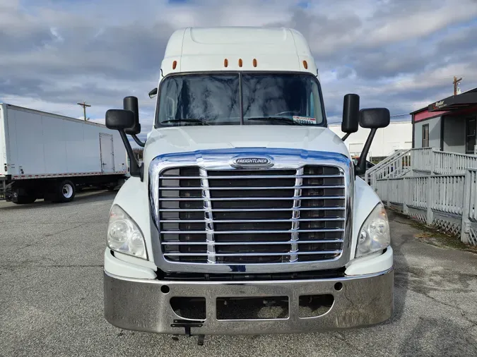 2020 FREIGHTLINER/MERCEDES CASCADIA 125