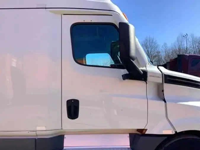 2021 Freightliner Cascadia