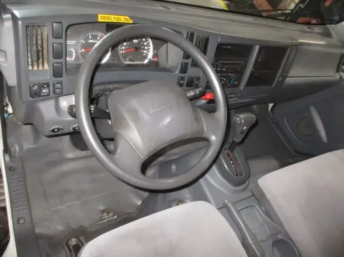 2018 ISUZU NPR HD
