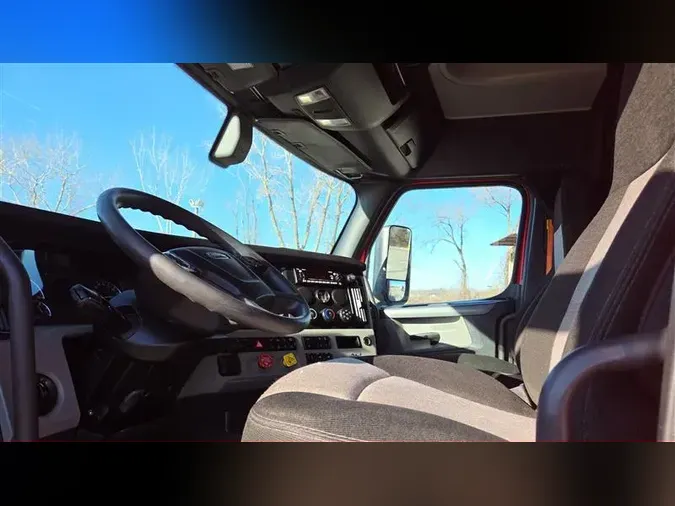 2020 FREIGHTLINER CA116