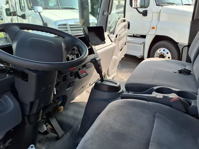 2020 ISUZU NQR