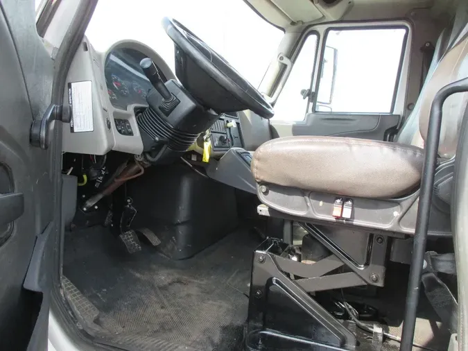 2014 INTERNATIONAL 4400 6 X 4