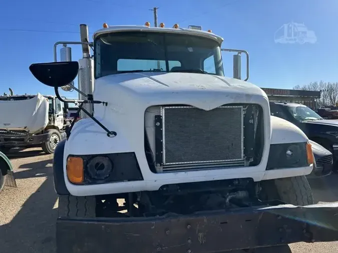 2005 MACK GRANITE CV713