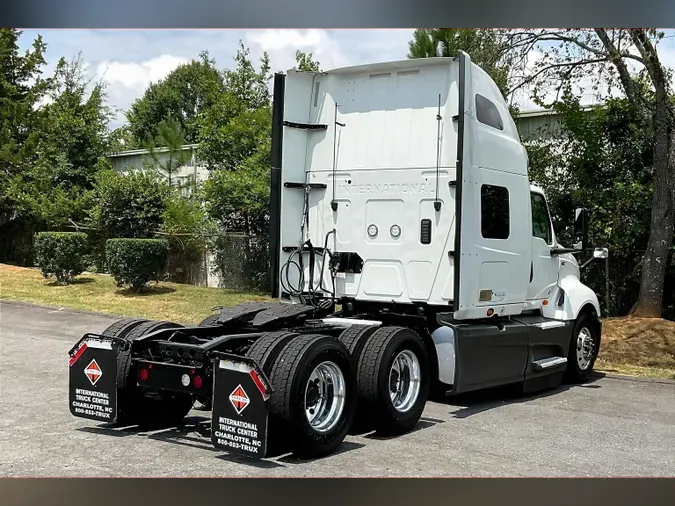 2022 INT LT625 6x4