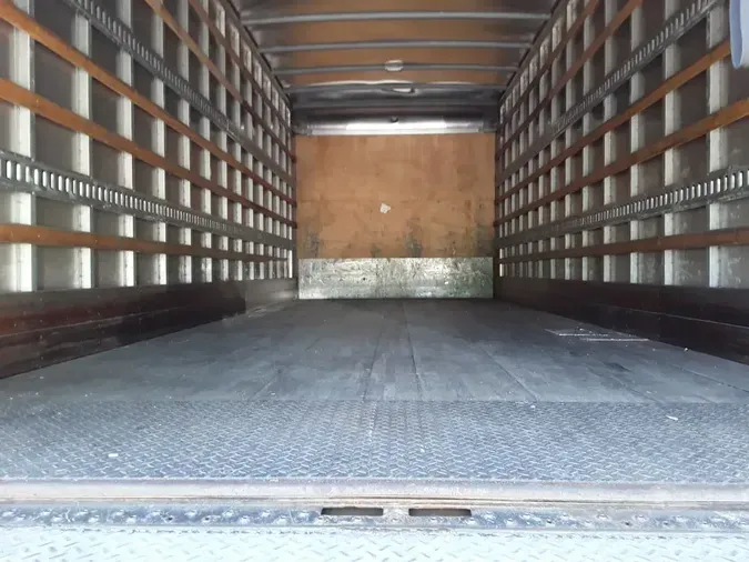 2019 FREIGHTLINER M2 106