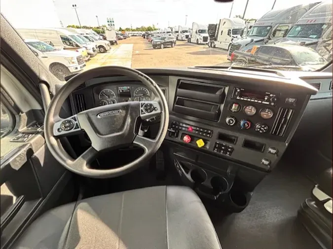 2023 Freightliner Cascadia 126