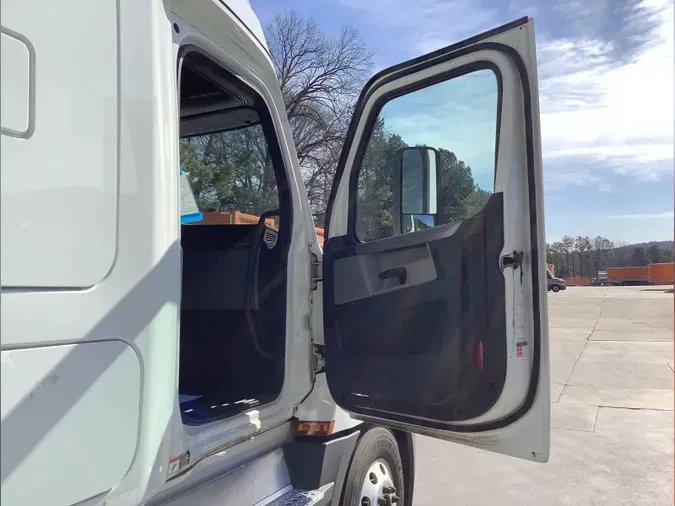 2020 Freightliner Cascadia