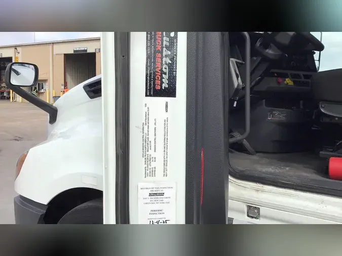 2021 Freightliner Cascadia 126af0e0f3f0acb3f2eac2f634dcd5eba6f