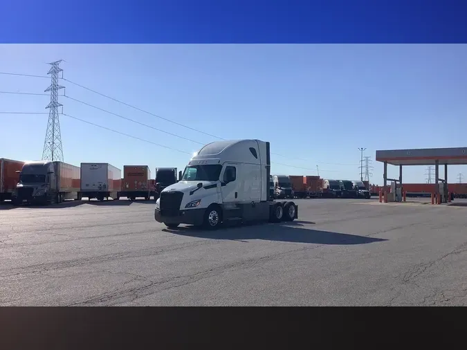 2023 Freightliner Cascadia 126
