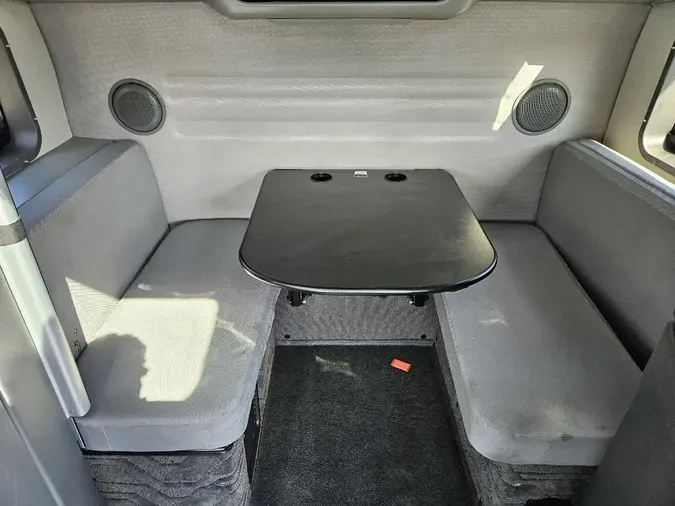 2022 VOLVO VNL64T860