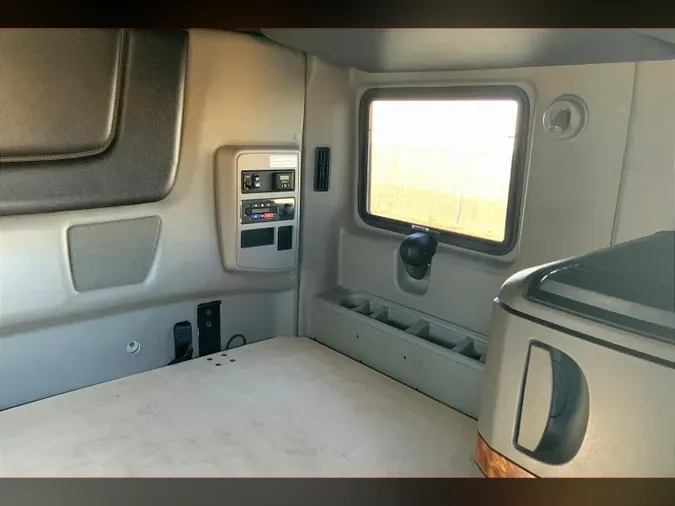 2022 INT LT625 6x4