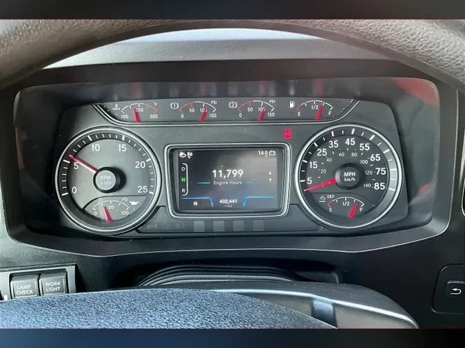 2022 INT LT625 6x4